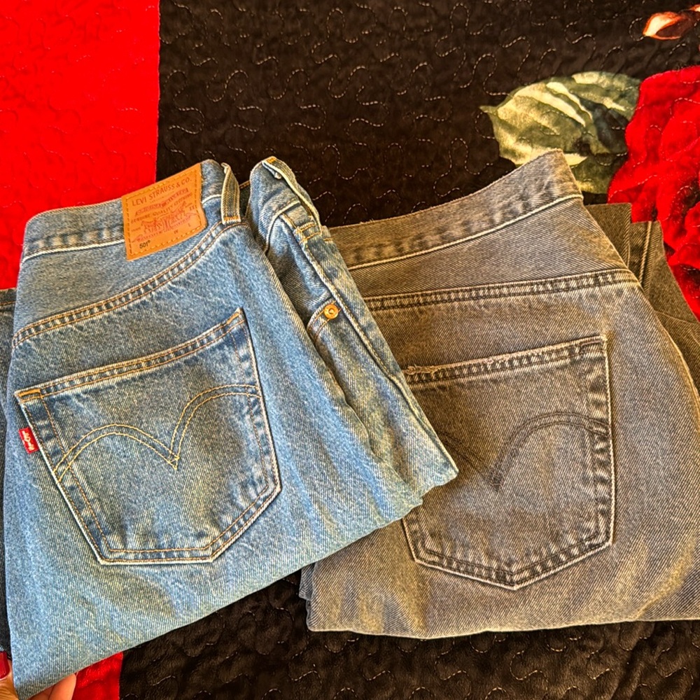 Levi women jeans